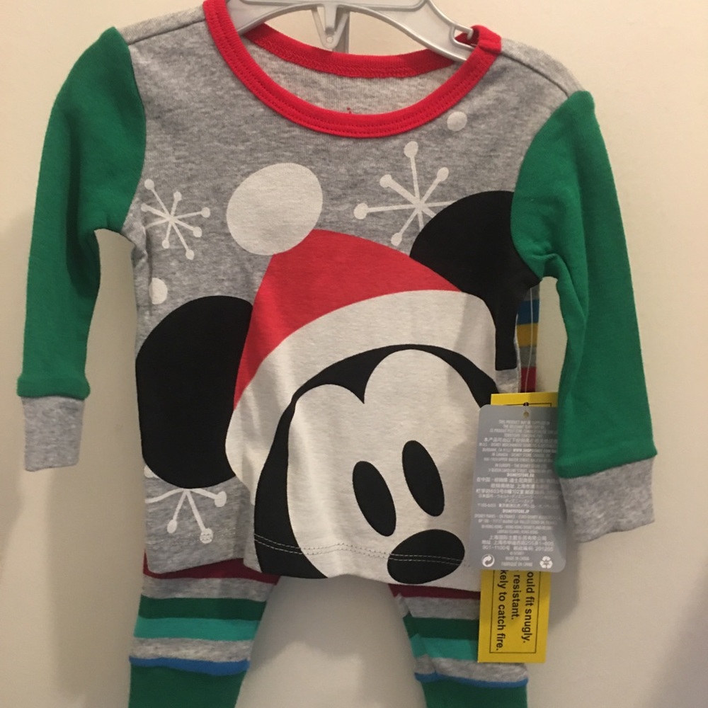 NWT Disney Store Mickey Pj’s 3-6 Mon Boy